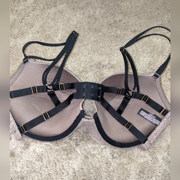Victoria's Secret bra 34DD - Picture 2 of 3